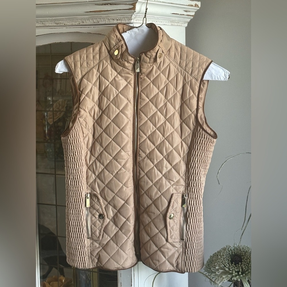 Rock Revolution Beige Quilted Faux Fur Zip Lightweight Vest Womans Medium